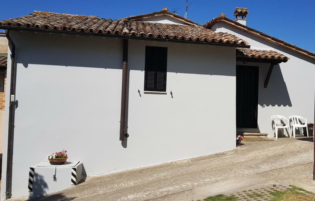 Case In Campagna Con Piscina A Todi Exterior photo